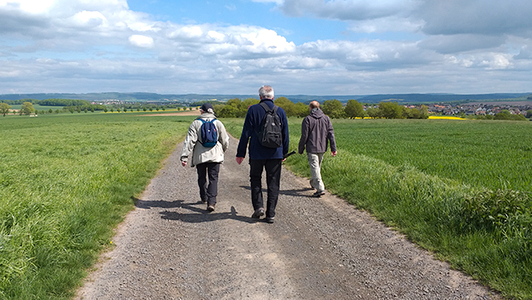 Männer beim Wandern