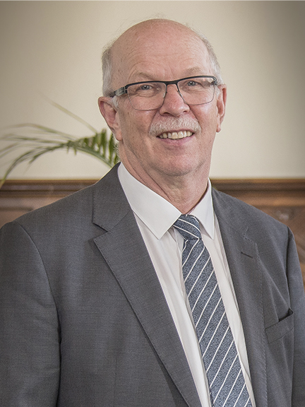 Vergrößerung des Bildes für Porträt Gerhard Schwetje.