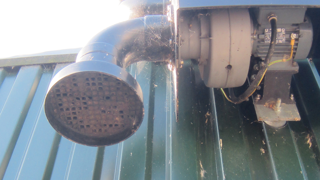 Vergrößerung des Bildes für Die Lufteinzugsvorrichtung eines Stützluftgebläse sind verstopft.