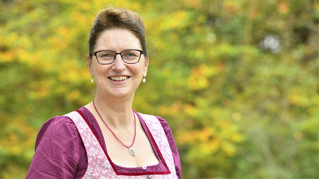 Vergrößerung des Bildes für Porträtfoto Christine Singer.